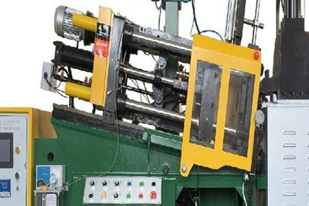 為什么很多客戶選擇東方壓鑄生產(chǎn)的壓鑄機(jī)？